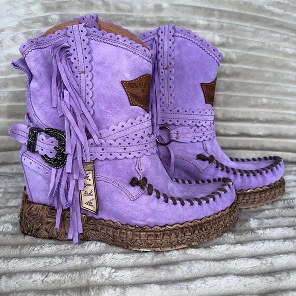 El Vaquero Arya Silverstone fringe moccasin boots - Picture 3 of 7